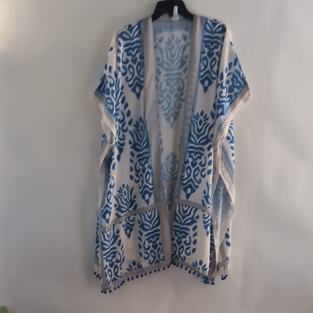 Blue and White Patterned Kimono